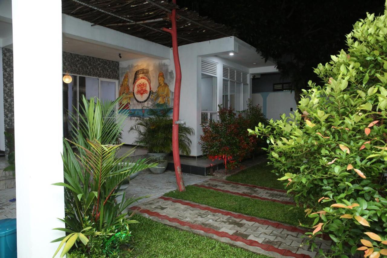 Lotus Dreams Guesthouse Weligama Exterior photo